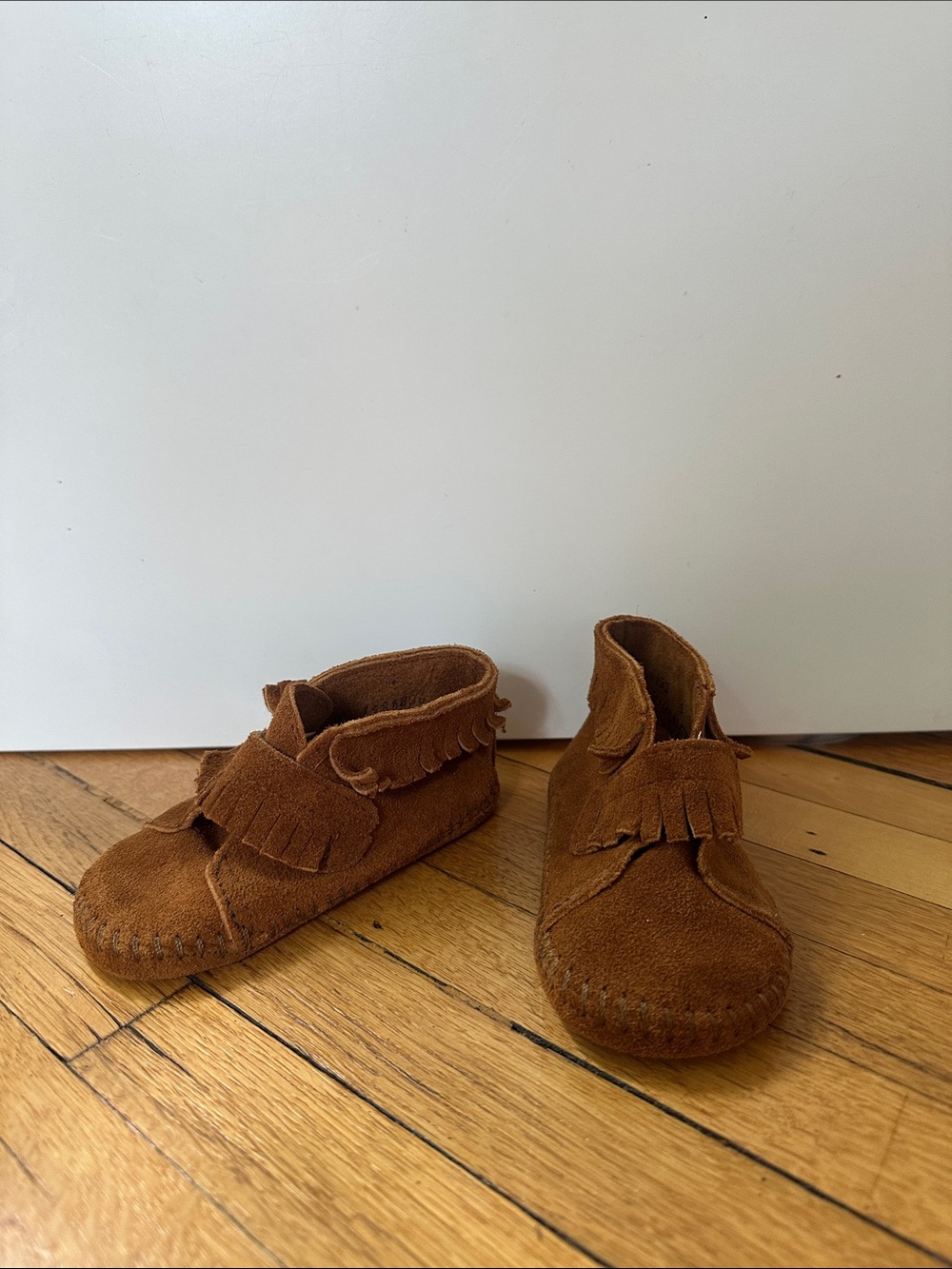 Kids Brown Suede Fringe Minnetonka Moccasins - Picture 1 of 5